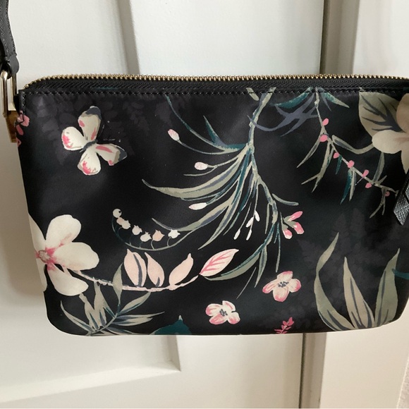 Kate Spade - Picture 5 of 6